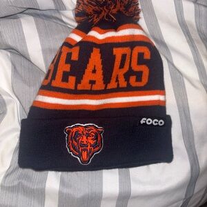 CHICAGO BEARS NFL NAVY PRIMARY LOGO STRIPE POM BEANIE. Brand new